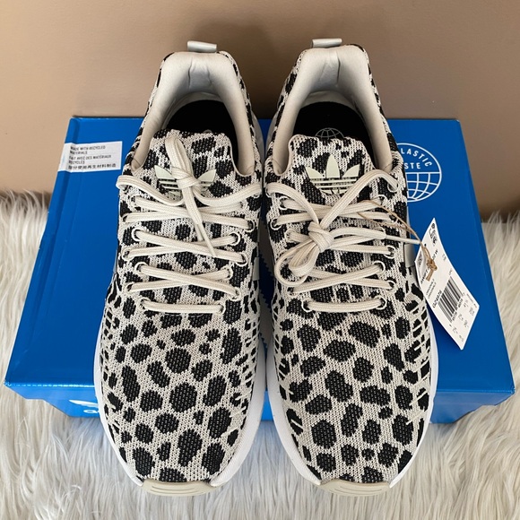 {ADIDAS} Swift Run 22 W in Leopard Print - Women's 8 NWT - Picture 6 of 6